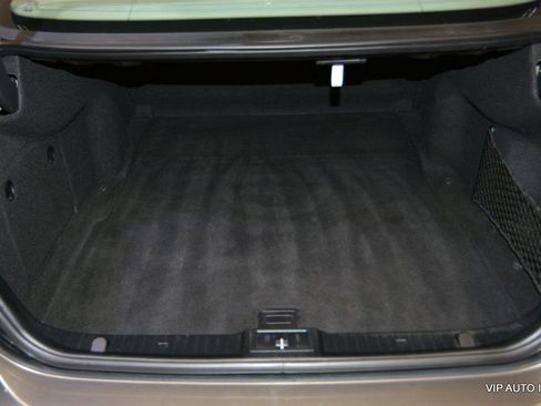 Used 2008 Mercedes-Benz E 320 BlueTEC Sedan image 34