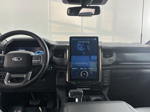 Used 2022 Ford F150 Lightning Lariat image 30