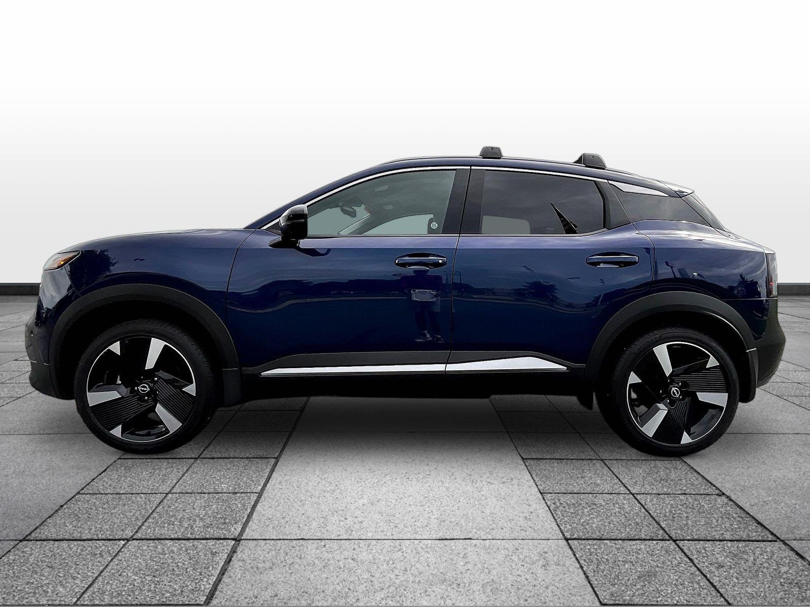 Certified 2026 Nissan Kicks SR w/ Cold Weather Package AWD/4WD image 8