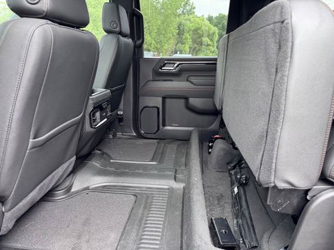Used 2025 GMC Sierra 3500 AT4 w/ AT4 Premium Plus Package AWD/4WD image 9