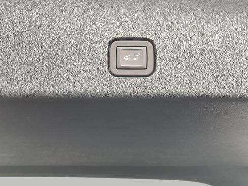 Used 2026 Cadillac Optiq Sport 1 w/ LPO, Floor Liner Package AWD/4WD image 21