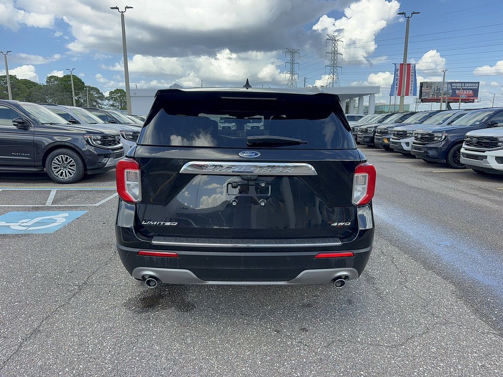 Used 2021 Ford Explorer Limited w/ Equipment Group 301A AWD/4WD image 6
