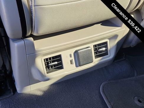 Used 2024 GMC Sierra 1500 SLT image 24