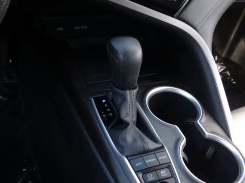 Certified 2021 Toyota Camry LE image 32