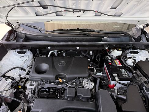 Used 2022 Toyota RAV4 XLE Premium image 42