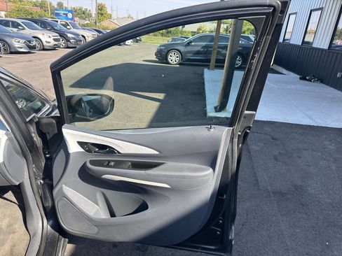Used 2020 Chevrolet Bolt LT image 18