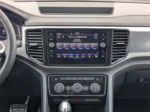 Certified 2022 Volkswagen Atlas SEL R-Line image 19