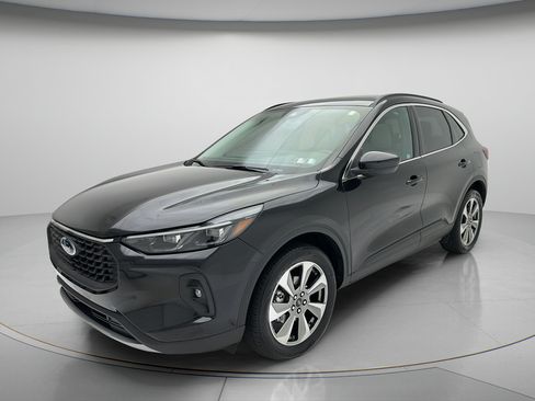 Used 2025 Ford Escape Platinum AWD/4WD image 3