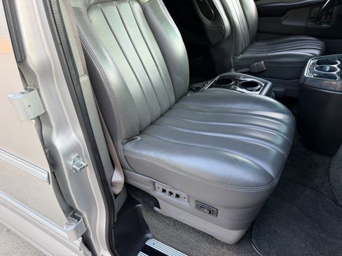 Used 2013 GMC Savana 1500 RWD image 11