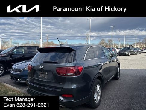 Used 2020 Kia Sorento LX image 5