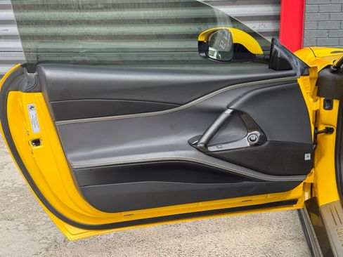 Used 2019 Ferrari 812 Superfast RWD image 34