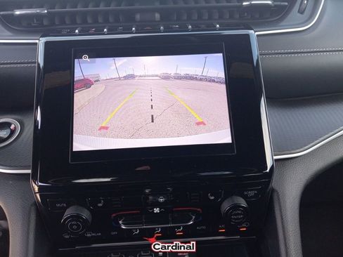 Used 2024 Jeep Grand Cherokee L Laredo image 35