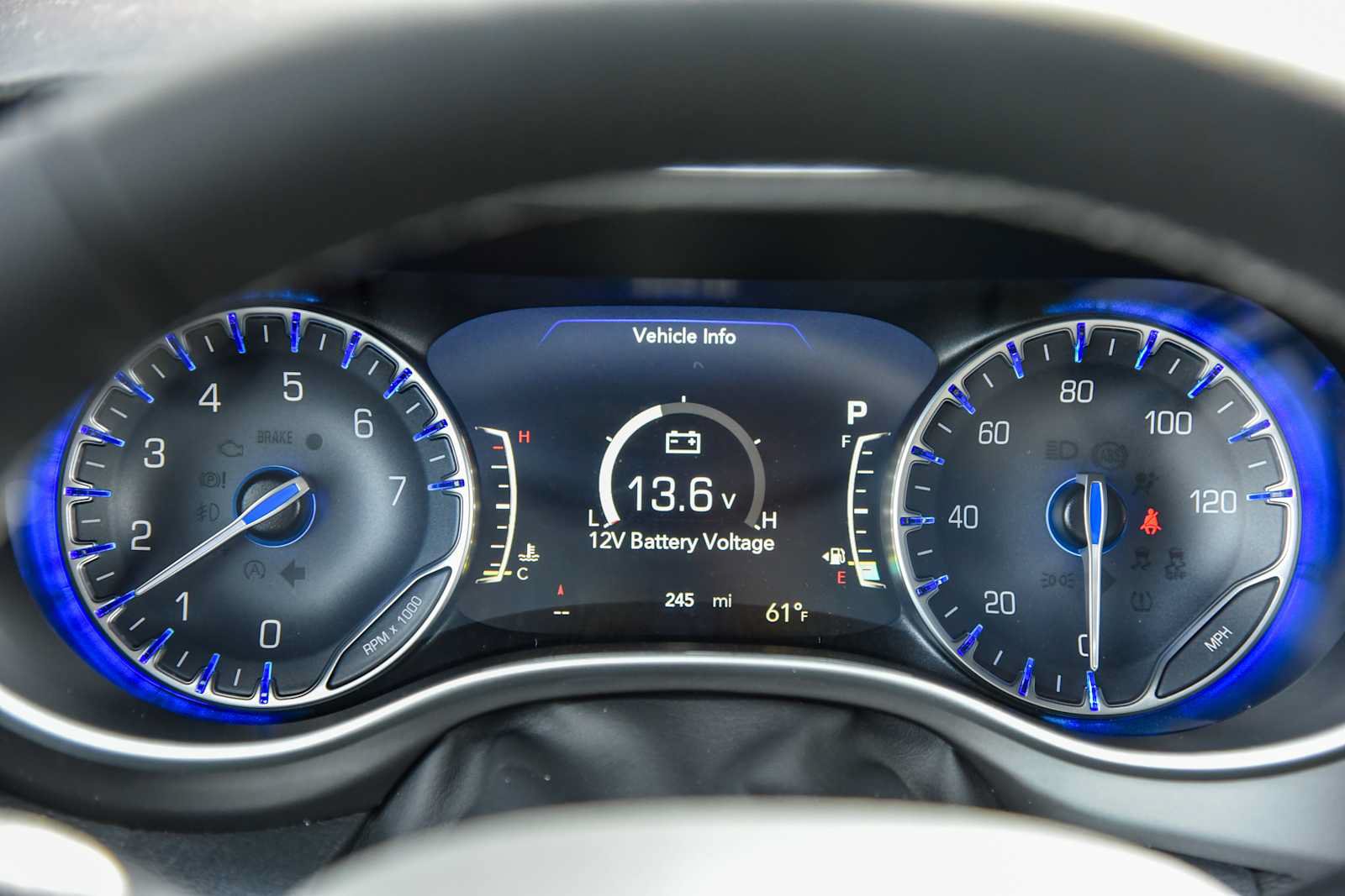 New 2027 Chrysler Pacifica Select w/ Family Tech Group AWD/4WD image 16