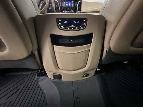 Used 2020 Cadillac Escalade Platinum image 22