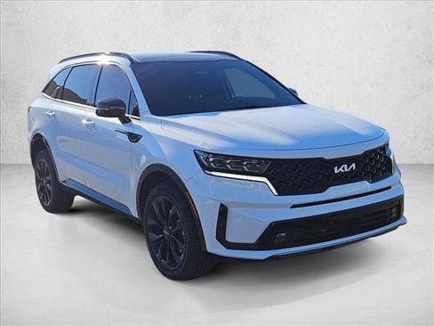 Used 2023 Kia Sorento SX image 3