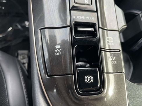 Used 2026 Toyota Crown XLE image 36