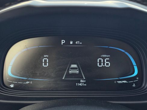 Used 2025 Hyundai Venue SEL FWD image 17