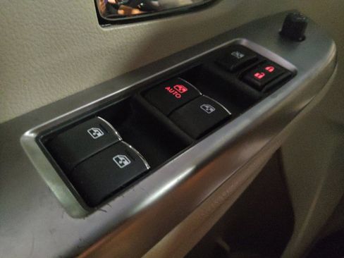 Used 2016 Subaru Impreza 2.0i Premium image 27