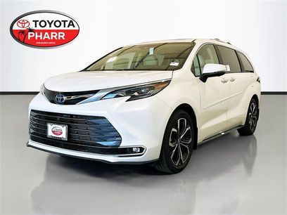 New 2025 Toyota Sienna Platinum