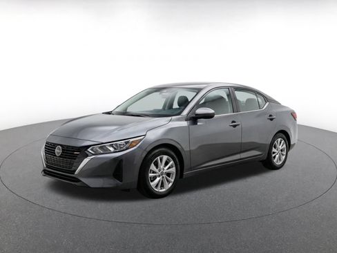 Used 2025 Nissan Sentra S FWD image 3