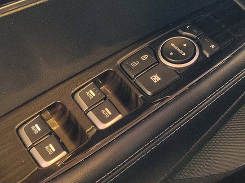 Used 2020 Kia Sorento FWD V6 image 27