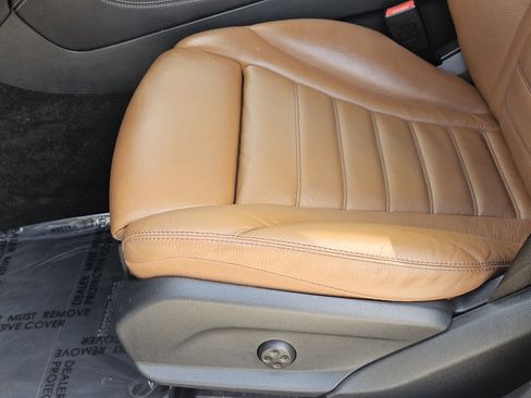 Used 2018 Mercedes-Benz GLC 300 image 24