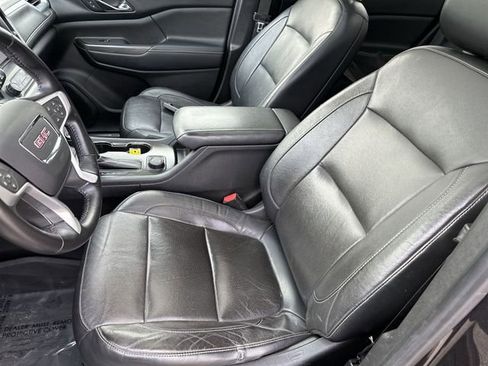 Used 2017 GMC Acadia SLT image 16