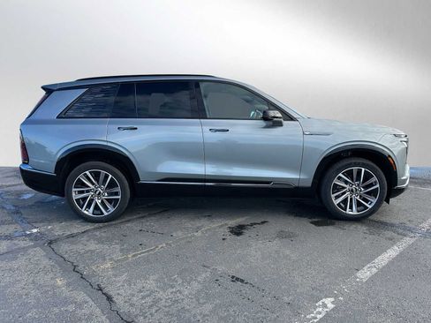 New 2026 Cadillac Vistiq Sport image 2