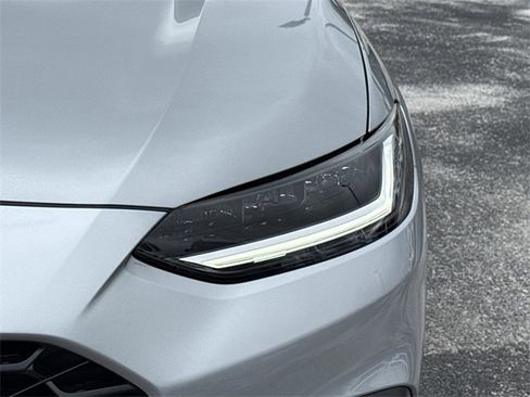 New 2026 Honda HR-V LX image 9