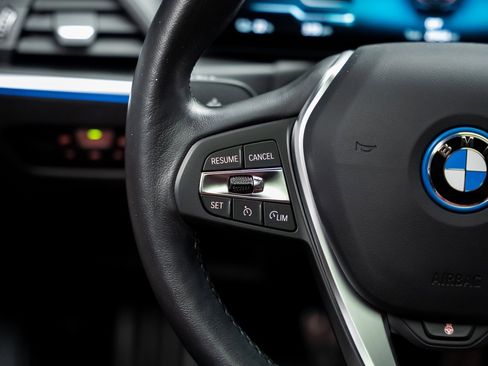 Used 2023 BMW i4 eDrive40 w/ Premium Package image 42