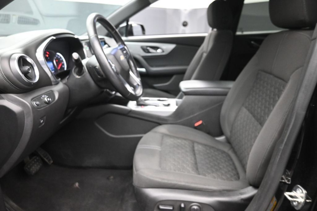 Used 2019 Chevrolet Blazer LT AWD/4WD image 16