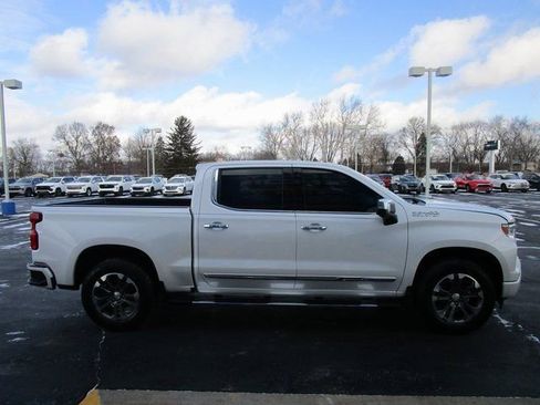 Certified 2025 Chevrolet Silverado 1500 High Country w/ Technology Package image 9