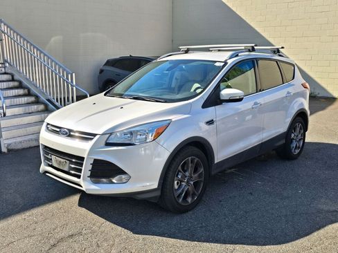 Used 2016 Ford Escape Titanium AWD/4WD image 3