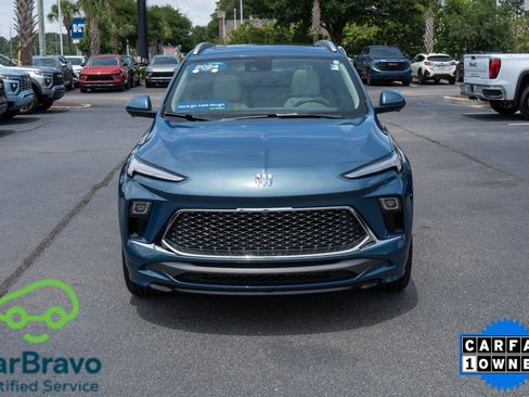 Used 2024 Buick Encore GX Avenir w/ Avenir Technology Package FWD image 8