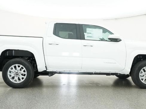 New 2026 Toyota Tacoma SR5 RWD image 81