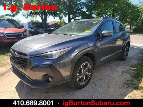 Used 2024 Subaru Crosstrek 2.0i Premium w/ Crosstrek Mirror Package AWD/4WD image 3