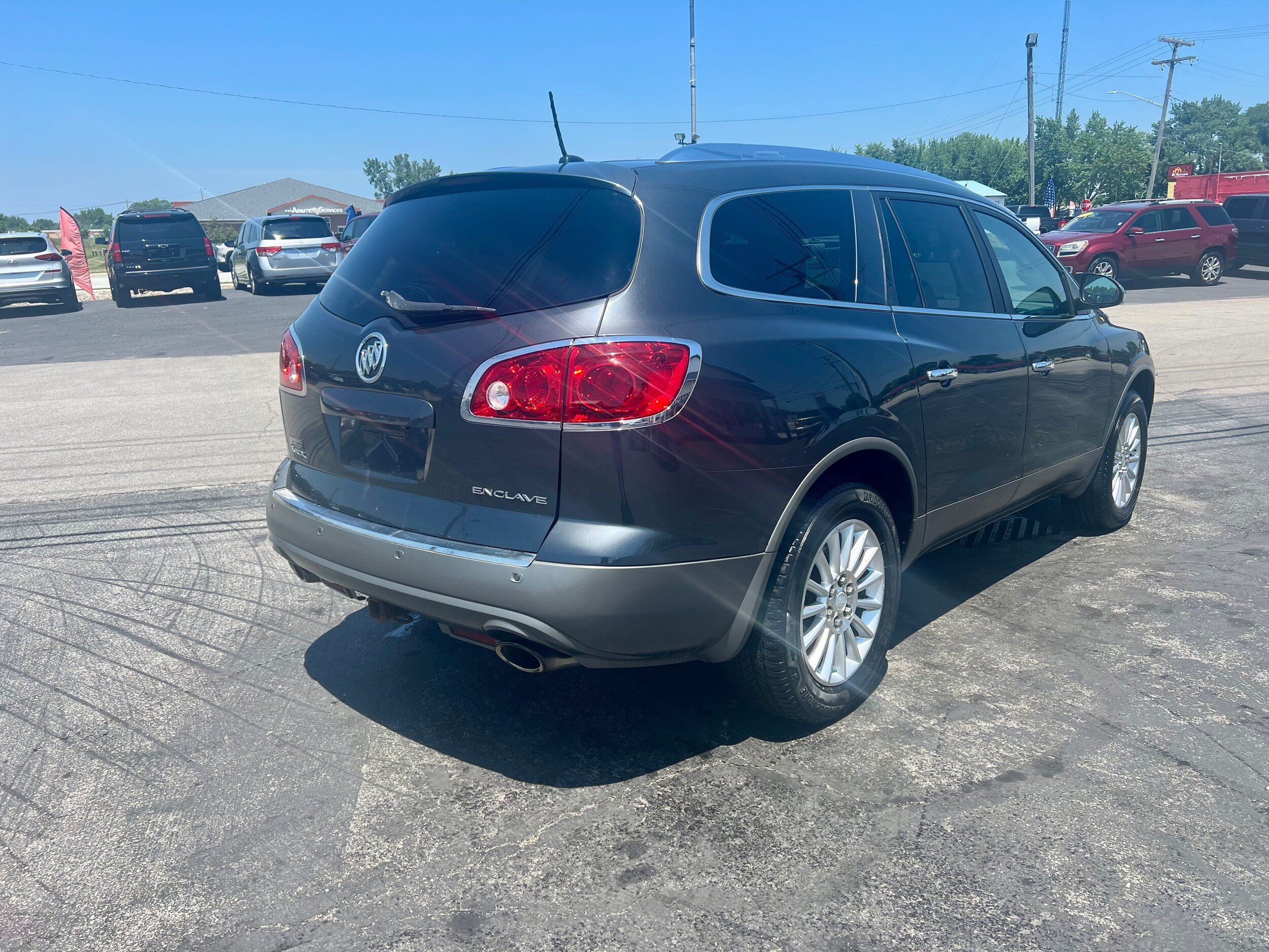 Used 2012 Buick Enclave Leather FWD image 5