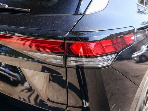 New 2026 Volkswagen Tiguan SE image 13