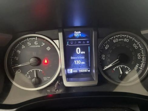 Used 2017 Toyota Tacoma Limited w/ Tow Package RWD image 11