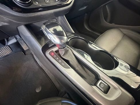 Used 2024 Buick Envista Sport Touring w/ Convenience I Package FWD image 28