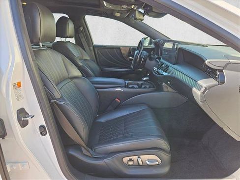 Used 2022 Lexus LS 500 AWD w/ Interior Upgrade Package image 26