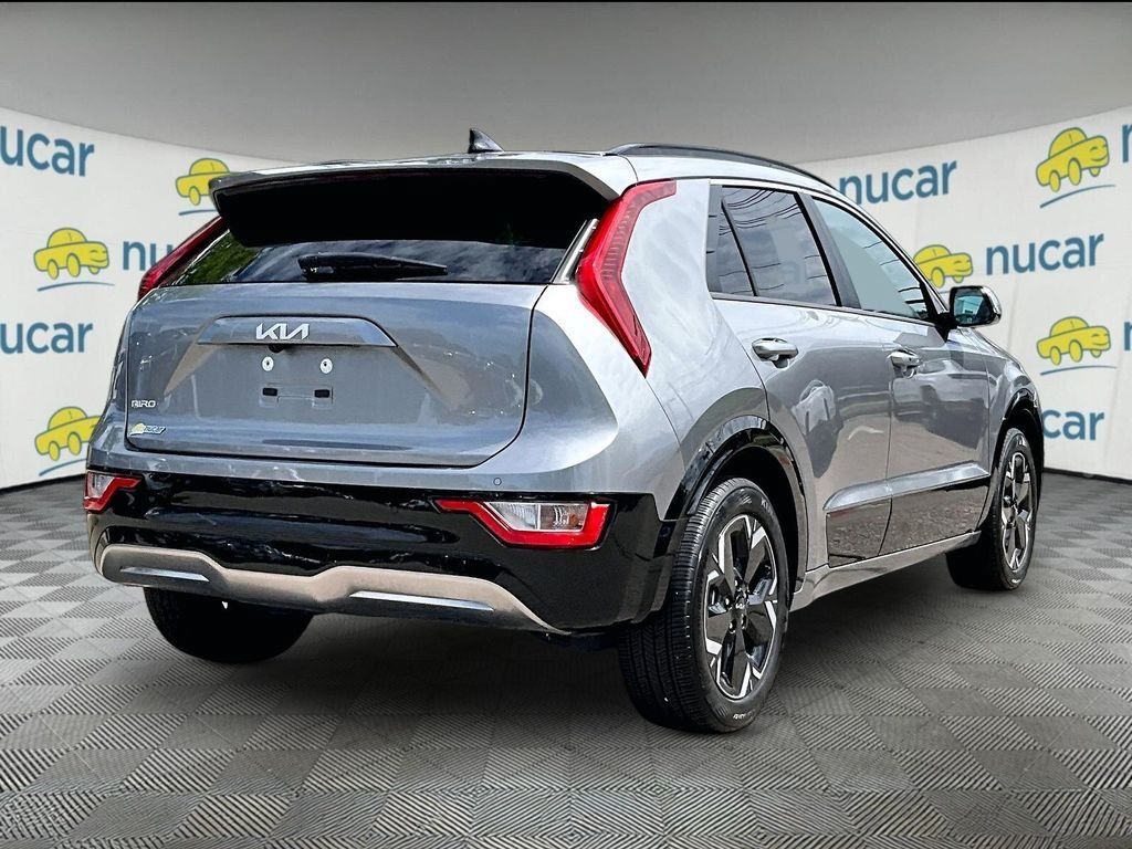 Used 2023 Kia Niro Wind w/ Wind Preserve Package FWD image 6