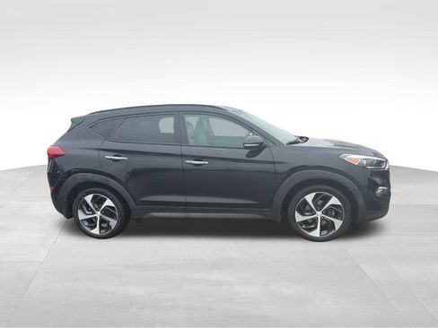 Used 2016 Hyundai Tucson Limited w/ Option Group 03 FWD image 6