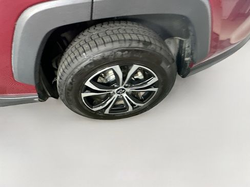 Used 2021 Toyota RAV4 LE image 11