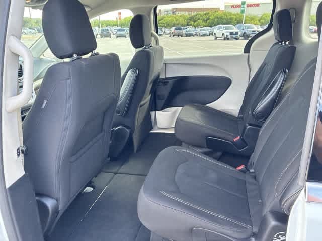 Used 2023 Chrysler Voyager LX FWD image 20