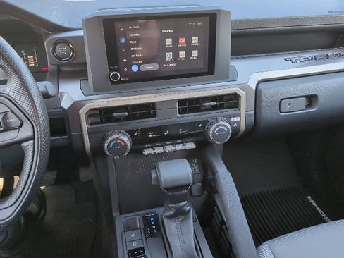 Used 2026 Toyota Tacoma SR5 image 6