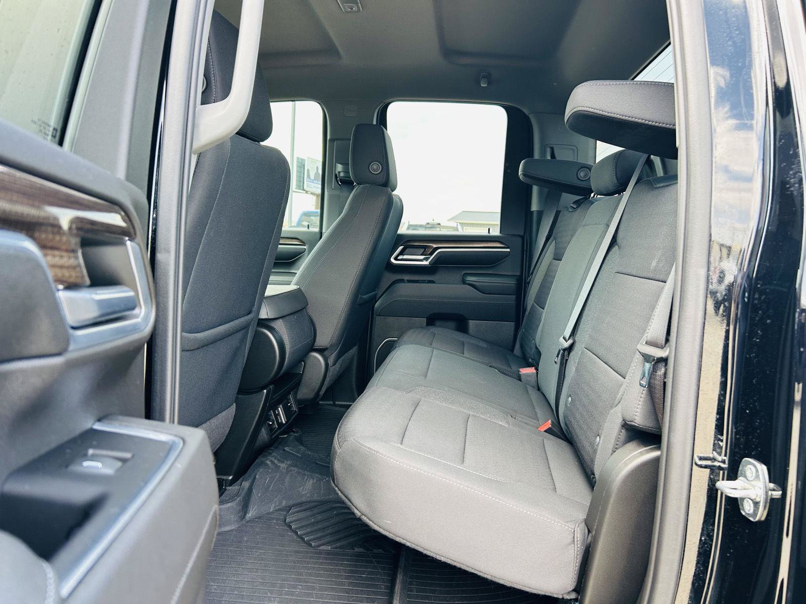 Used 2024 Chevrolet Silverado 2500 LT AWD/4WD image 24