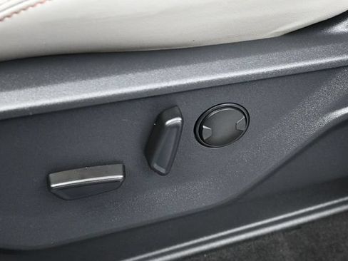 Certified 2025 Ford Expedition Active AWD/4WD image 12