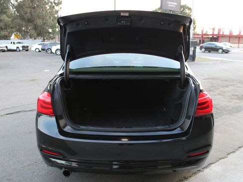 Used 2016 BMW 320i Sedan image 31