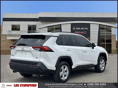 Used 2019 Toyota RAV4 XLE image 6